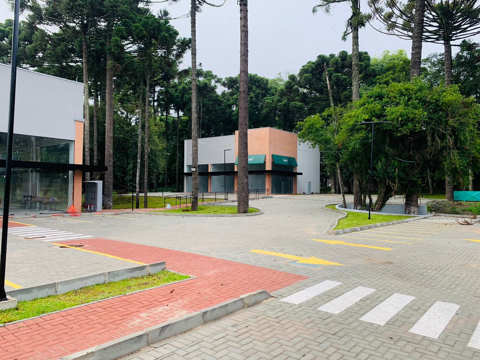 LOJAS 32m² a 306m² - São José Pinhais – foto 5